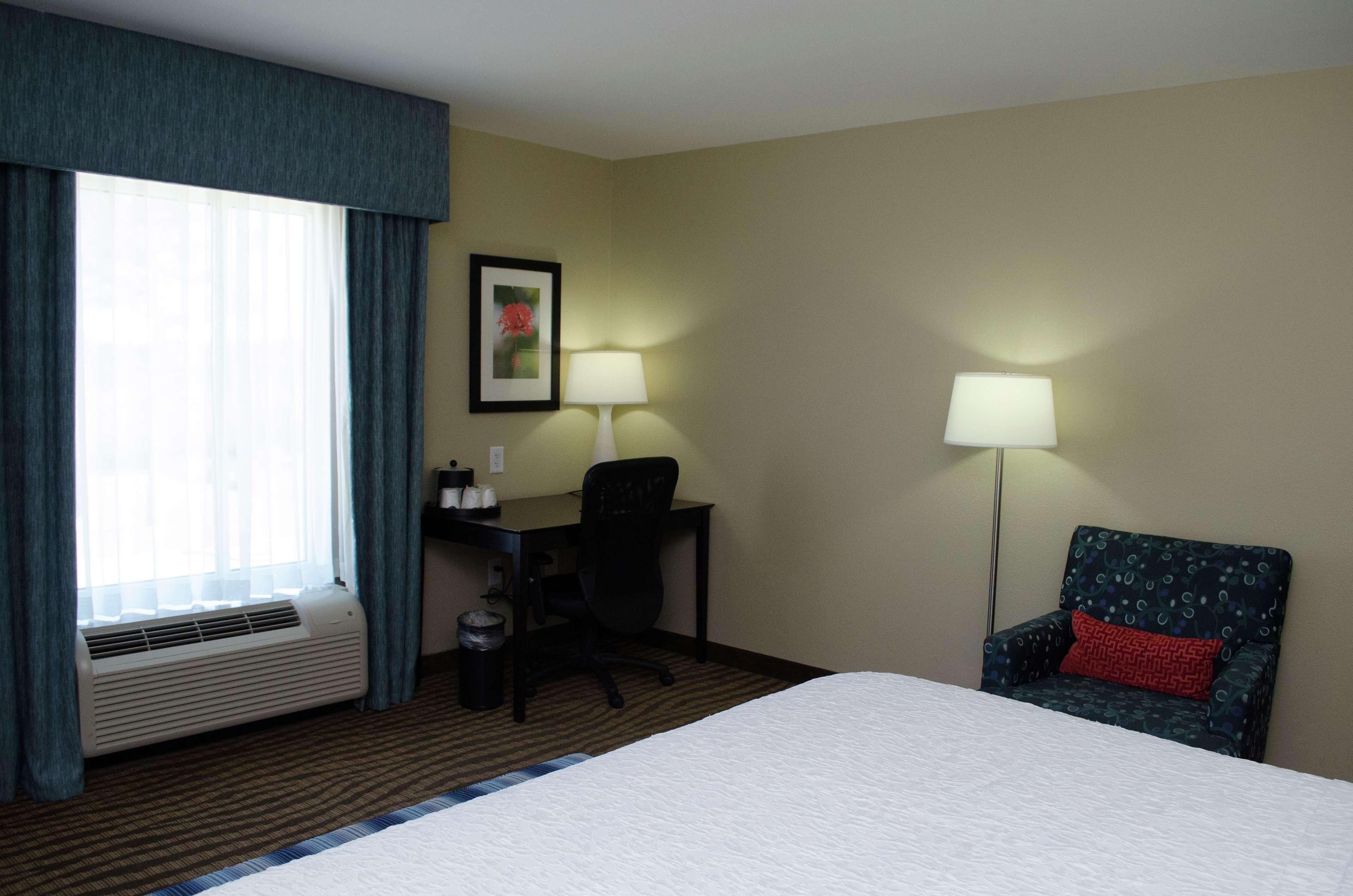 Hampton Inn Thomson Extérieur photo