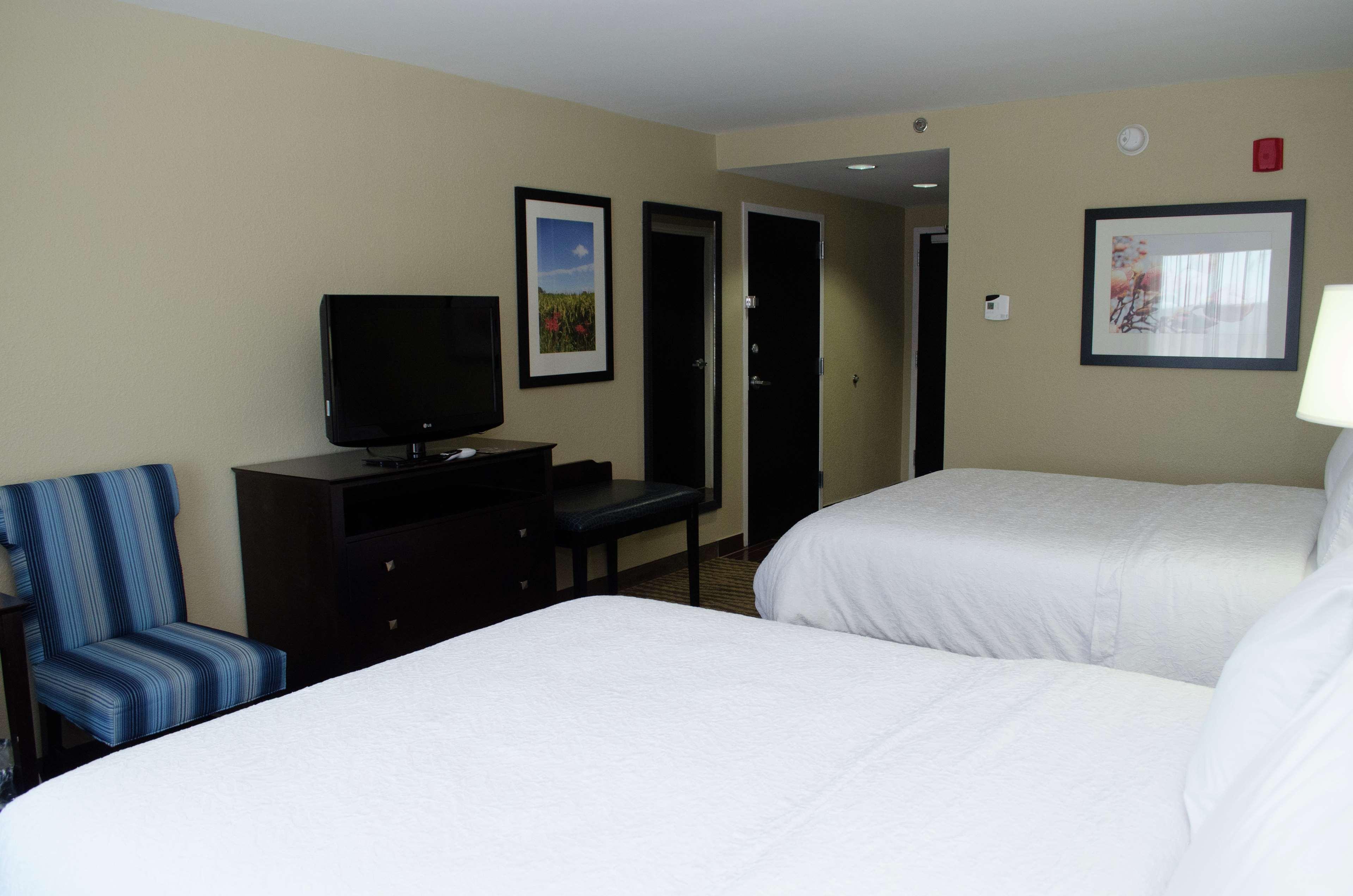 Hampton Inn Thomson Extérieur photo