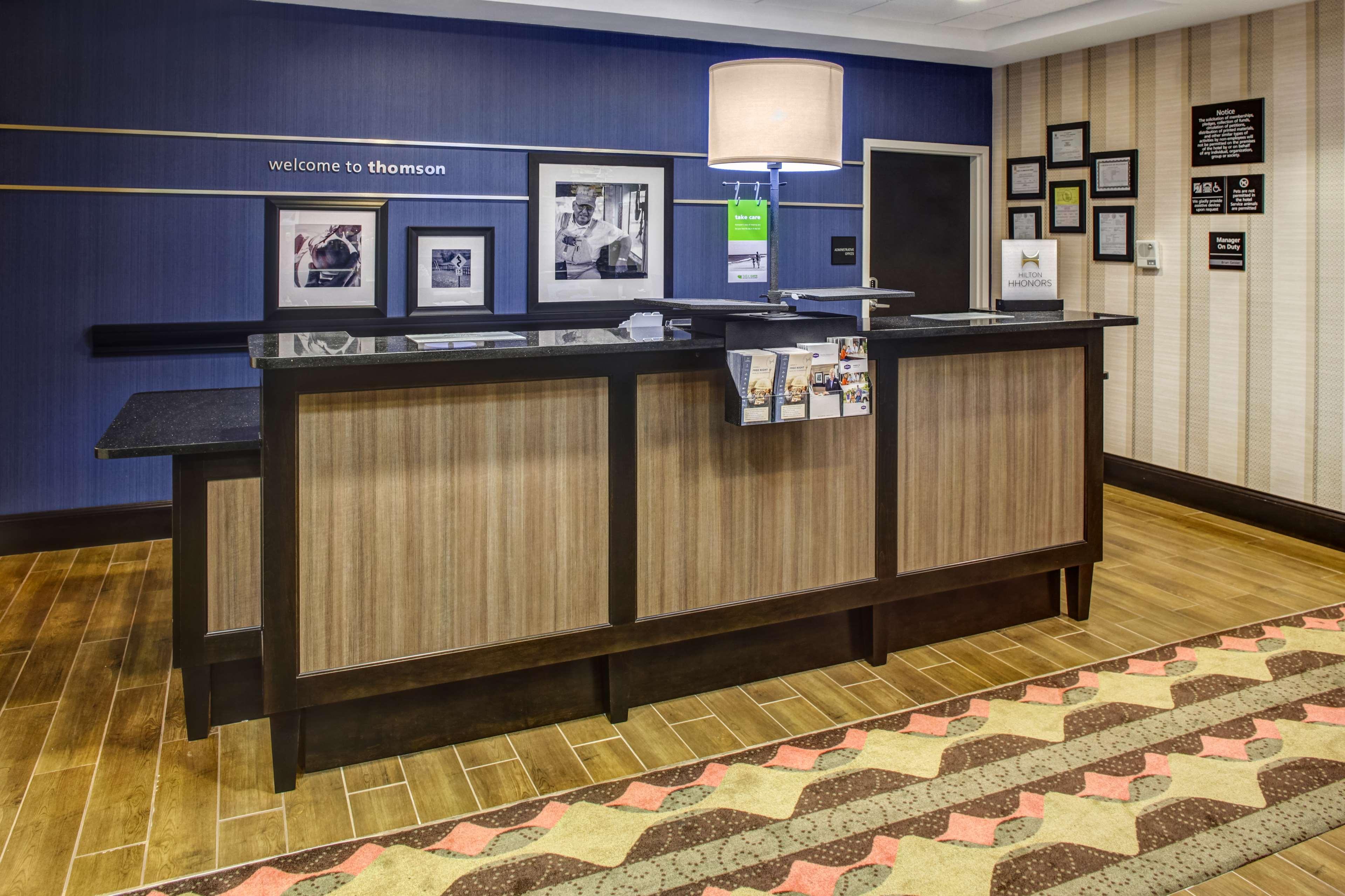 Hampton Inn Thomson Extérieur photo